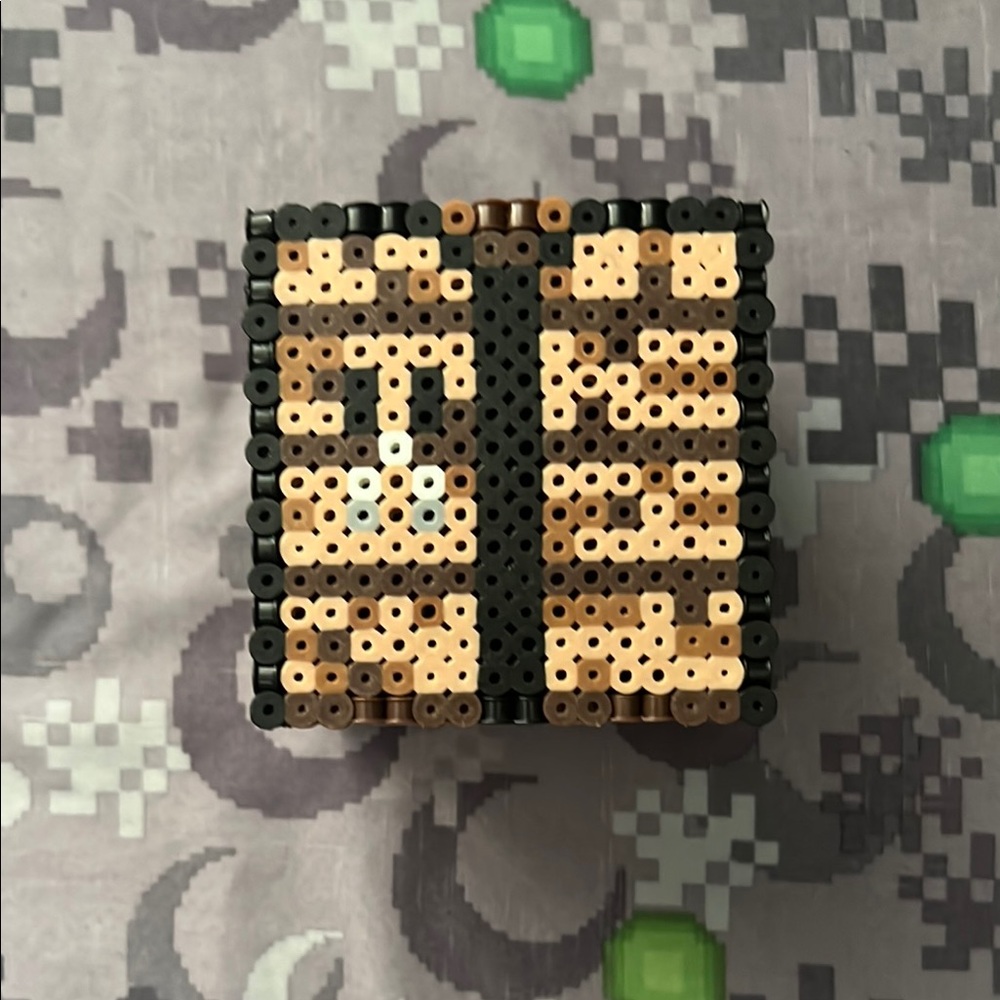 Minecraft Workbench Art Bead - Picture 2 of 4